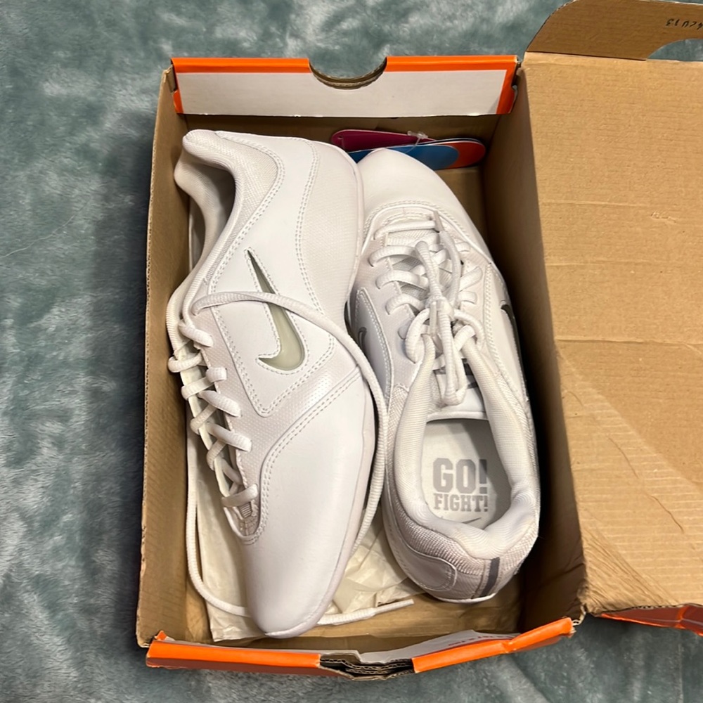 Women's cheer sneakers Nike